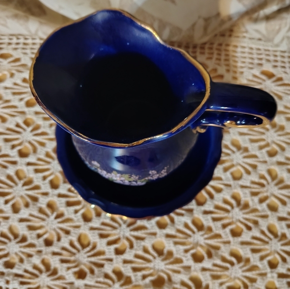 Vintage Porcelain Pitcher Bowl Set - Picture 3 of 6